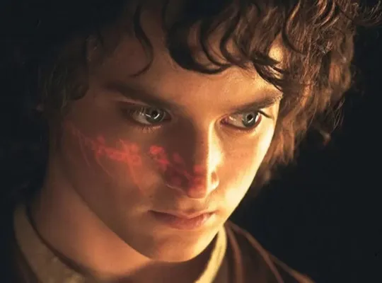 Elijah Wood commented on rumors about Frodo Baggins returning.